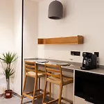 Apartahotel Motus Disruptive