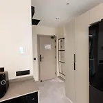 Apartahotel Motus Disruptive