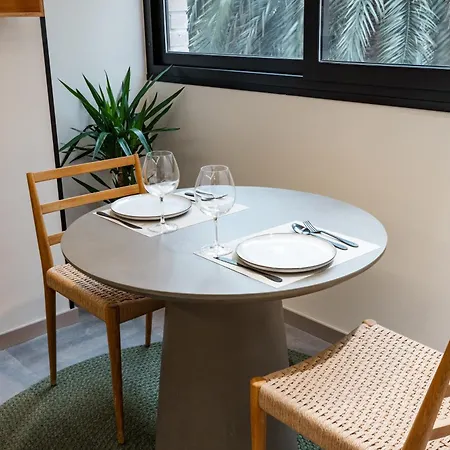 Motus Disruptive Hotel apartamentowy 4*